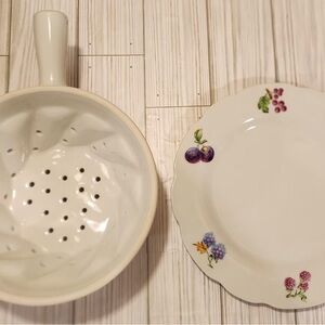 Vintage Cordon Bleu Colander/Strainer with plate complete set